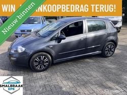 Grijs, metallic lak Gebruikt 2014 Fiat Punto Evo Street Hatchback | € 5.945 (Iets duurder)
