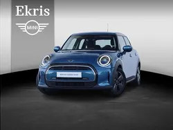 Blauw Gebruikt 2023 Mini Cooper Classic Hatchback | € 26.900