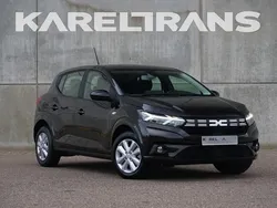 Zwart Gebruikt 2024 Dacia Sandero Expression Hatchback | € 15.950 (Super prijs)