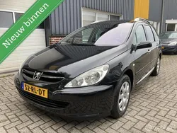Zwart, metallic lak Gebruikt 2005 Peugeot 307 Premium Stationwagen | € 2.149 (Eerlijke prijs)