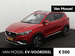 Rood, metallic lak Gebruikt 2020 MG ZS Luxury Sedan | € 15.495 (Eerlijke prijs)