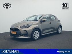 Groen metallic Gebruikt 2020 Toyota Yaris Active Hatchback | € 19.980 (Eerlijke prijs)