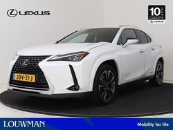 Wit Gebruikt 2021 Lexus UX 250h Executive Line SUV | € 33.950 (Iets duurder)