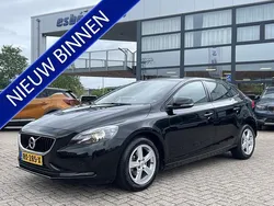 Zwart Gebruikt 2017 Volvo V40 Kinetic Stationwagen | € 11.950 (Goede deal)