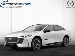 Wit Nieuw 2025 Mazda 6e Takumi-Line Hatchback | € 44.940 (Eerlijke prijs)