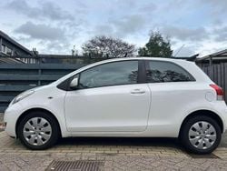 Wit Gebruikt 2009 Toyota Yaris MPV | € 3.400 (Goede deal)
