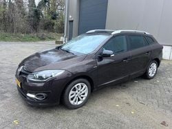 Bruin (metallic) Gebruikt 2016 Renault Mégane GrandTour LIMITED Stationwagen | € 6.900 (Super prijs)