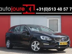 Zwart Gebruikt 2017 Volvo V60 Stationwagen | € 7.999 (Eerlijke prijs)
