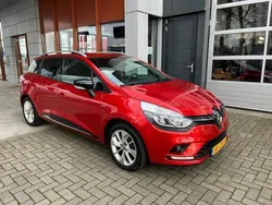 Rood, metallic lak Gebruikt 2016 Renault Clio GrandTour LIMITED Stationwagen | € 10.145 (Iets duurder)