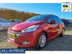 Rood Gebruikt 2014 Peugeot 208 Active Hatchback | € 5.500 (Goede deal)