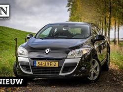 Zwart Gebruikt 2009 Renault Mégane Coupé Dynamique Coupé | € 4.740 (Eerlijke prijs)