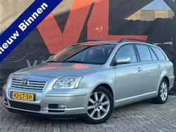 Grijs Gebruikt 2003 Toyota Avensis Luna Stationwagen | € 7.748