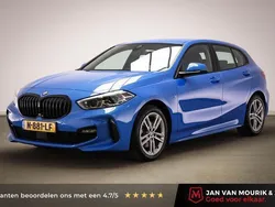 Blauw, metallic lak Gebruikt 2021 BMW 118 Comfort Edition Hatchback | € 26.400 (Iets duurder)