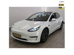 Wit Gebruikt 2021 Tesla Model 3 Standard Range Sedan | € 19.698 (Eerlijke prijs)