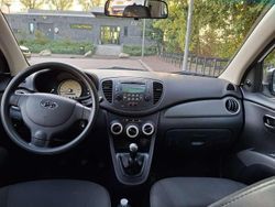 Wit Gebruikt 2010 Hyundai i10 Active Hatchback | € 2.200 (Eerlijke prijs)