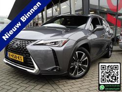 Grijs (metallic) Gebruikt 2021 Lexus UX 250h Executive Line SUV | € 29.445 (Super prijs)
