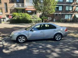 Zilver Gebruikt 2004 Ford Mondeo Sedan | € 1.375 (Eerlijke prijs)