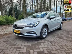 Grijs Gebruikt 2018 Opel Astra Innovation Hatchback | € 14.750 (Eerlijke prijs)