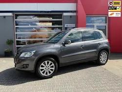 Grijs Gebruikt 2011 VW Tiguan Sport SUV | € 7.950 (Eerlijke prijs)