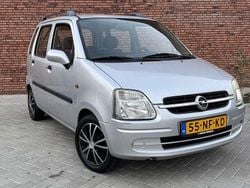 Grijs Gebruikt 2003 Opel Agila Color Edition Hatchback | € 1.645 (Iets duurder)