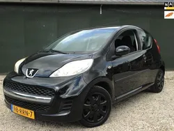 Zwart Gebruikt 2011 Peugeot 107 Hatchback | € 2.695 (Goede deal)