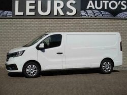 Wit Gebruikt 2022 Renault Trafic Van | € 30.500