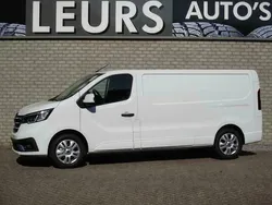 Wit Gebruikt 2022 Renault Trafic Van | € 31.500