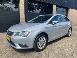 Grijs, metallic lak Gebruikt 2015 Seat Leon ST CONNECT Stationwagen | € 13.450 (Eerlijke prijs)