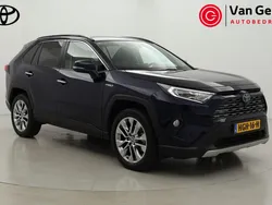 Blauw Gebruikt 2022 Toyota RAV4 Hybrid Executive SUV | € 42.499 (Eerlijke prijs)