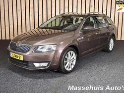 Bruin Gebruikt 2015 Skoda Octavia Business Line Stationwagen | € 7.950 (Eerlijke prijs)