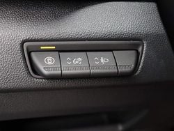 Gris comete Nieuw 2024 Renault Trafic Van | € 27.785 (Super prijs)