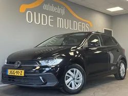 Zwart Gebruikt 2023 VW Polo R-line Hatchback | € 20.950 (Eerlijke prijs)