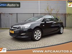 Zwart, metallic lak Gebruikt 2015 Opel Astra Hatchback | € 7.945 (Goede deal)