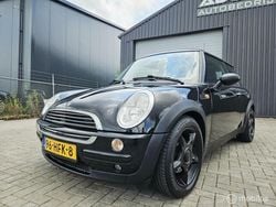 Zwart Gebruikt 2003 Mini ONE Hatchback | € 1.999 (Goede deal)