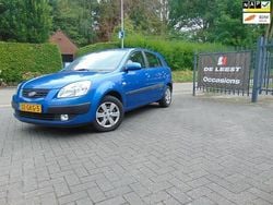 Blauw Gebruikt 2009 Kia Rio Hatchback | € 2.250 (Eerlijke prijs)
