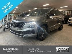 Grijs Gebruikt 2024 Skoda Karoq SportLine SUV | € 35.795 (Eerlijke prijs)