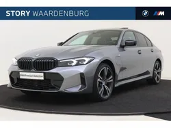 Skyscraper grey (grijs metallic) Gebruikt 2024 BMW 320e Shadowline Sedan | € 46.495 (Eerlijke prijs)