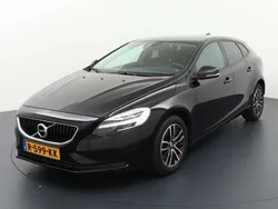Zwart Gebruikt 2019 Volvo V40 Inscription Stationwagen | € 19.895 (Duur)