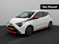 Wit Gebruikt 2019 Toyota Aygo Hatchback | € 12.945 (Eerlijke prijs)