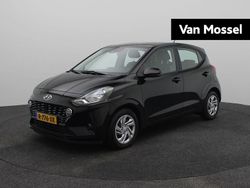 Phantom black (x5b) Gebruikt 2022 Hyundai i10 Comfort Hatchback | € 11.940 (Eerlijke prijs)