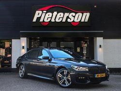 Grijs Gebruikt 2015 BMW 750L Executive Sedan | € 33.750