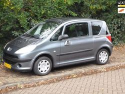 Grijs Gebruikt 2007 Peugeot 1007 Hatchback | € 1.449 (Eerlijke prijs)