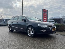 Zwart Gebruikt 2007 VW Passat Highline Stationwagen | € 3.250 (Iets duurder)