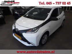 Wit Gebruikt 2017 Toyota Aygo Hatchback | € 6.750 (Eerlijke prijs)