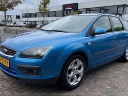 Blauw Gebruikt 2006 Ford Focus Futura Stationwagen | € 1.249 (Eerlijke prijs)