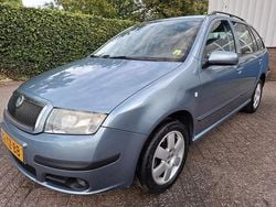 Blauw Gebruikt 2007 Skoda Fabia Hatchback | € 1.495 (Eerlijke prijs)