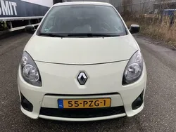 Geel Gebruikt 2011 Renault Twingo Collection Hatchback | € 2.950