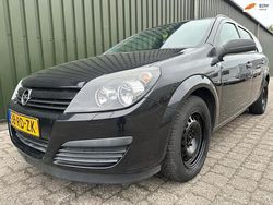 Zwart Gebruikt 2005 Opel Astra Essentia Stationwagen | € 1.150 (Eerlijke prijs)