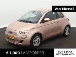 Roze Gebruikt 2024 Fiat 500e Hatchback | € 24.940 (Iets duurder)