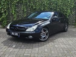 Zwart Gebruikt 2005 Mercedes CLS350 AMG Sedan | € 6.879 (Eerlijke prijs)